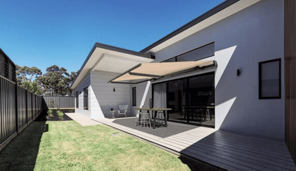 Store extérieur moderne